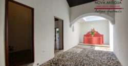 D71 – Corner house in a residential area in the Panorama area