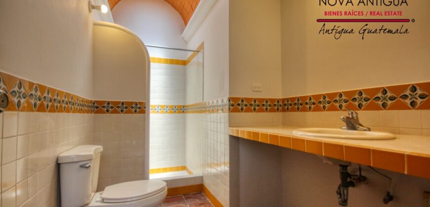 D71 – Corner house in a residential area in the Panorama area