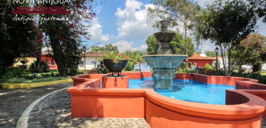 D71 – Casa de esquina en residencial en el area de Panorama