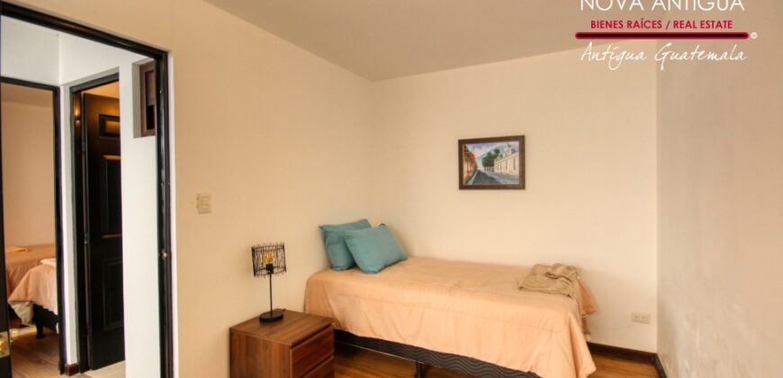 J137 – Casa en residencial en el area de Ciudad vieja