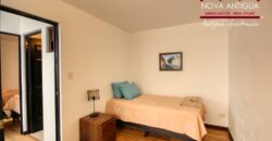 J137 – House in a residential area in Ciudad Vieja