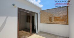 J137 – House in a residential area in Ciudad Vieja