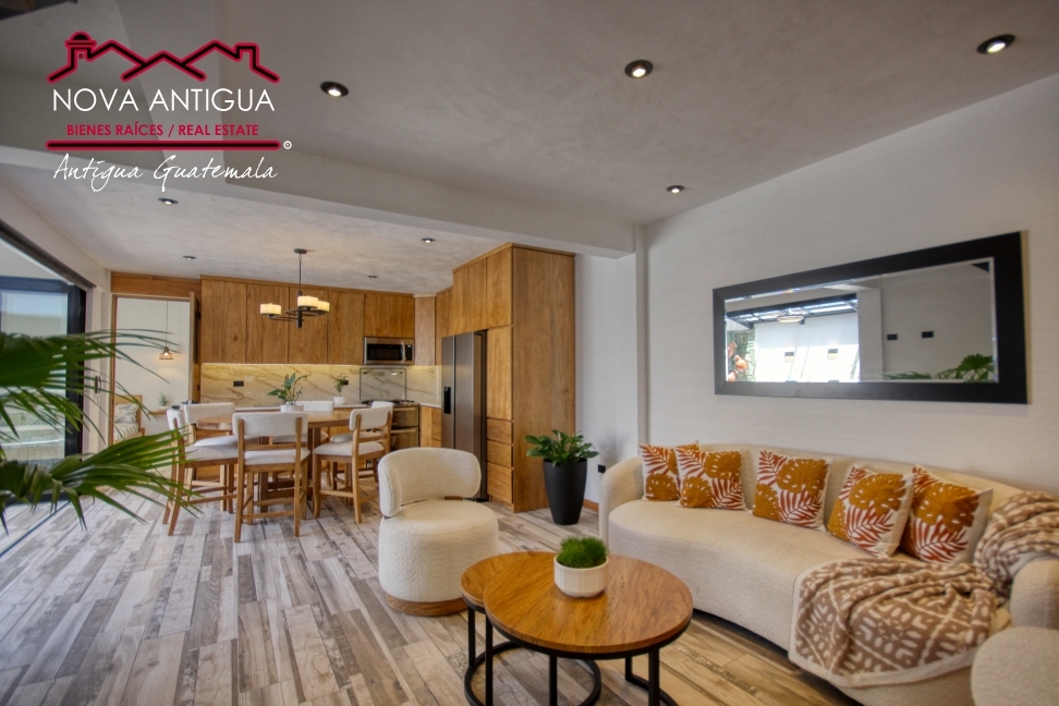 R32 – Bonita casa en residencial Antigua Gardens