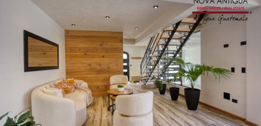 R32 – Bonita casa en residencial Antigua Gardens