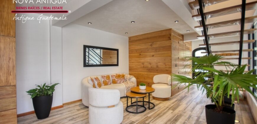 R32 – Bonita casa en residencial Antigua Gardens