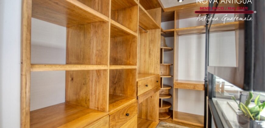 R32 – Bonita casa en residencial Antigua Gardens