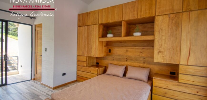 R32 – Beautiful house in residential Antigua Gardens