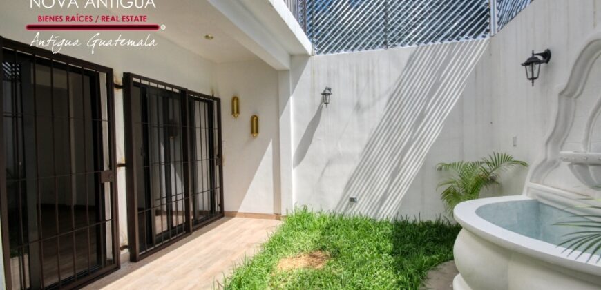 T108 – Unfurnished house in San Miguel Buena Vista residential area