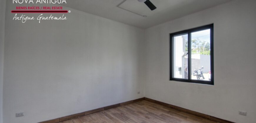 T108- Casa sin muebles en residencial San Miguel Buena Vista