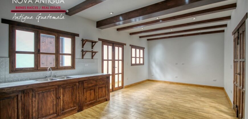 T49 – Casa en construccion dentro de condominio