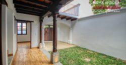 T49 – Casa en construccion dentro de condominio