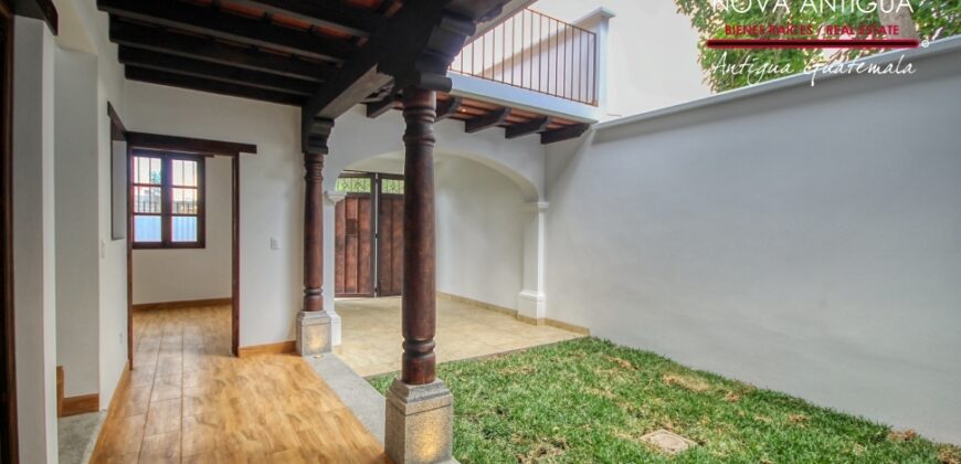 T49 – Casa en construccion dentro de condominio