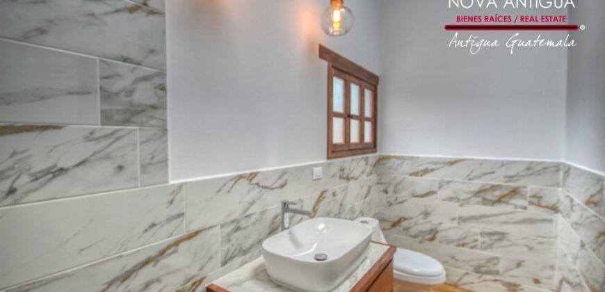 T49 – Casa en construccion dentro de condominio