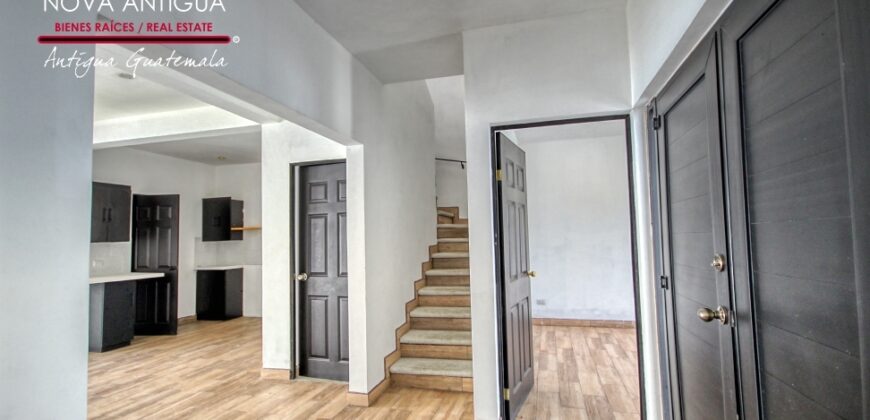 T108 – Unfurnished house in San Miguel Buena Vista residential area