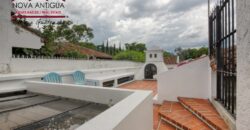 A4236 – Apartamento en residencial Jacarandas