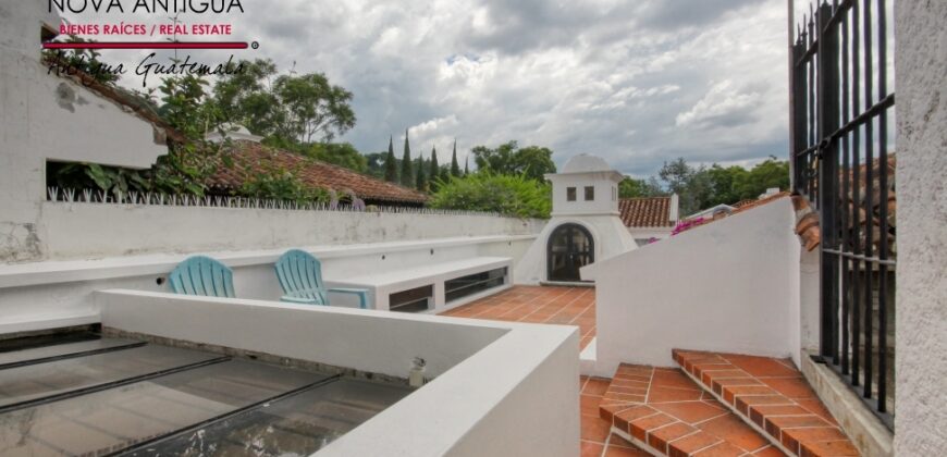 A4236 – Apartamento en residencial Jacarandas