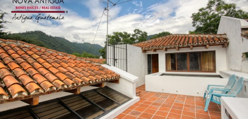 A4236 – Apartamento en residencial Jacarandas