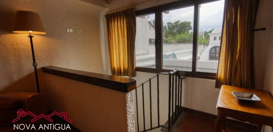 A4236 – Apartamento en residencial Jacarandas