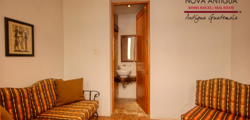 A4236 – Apartment in residential Jacarandas