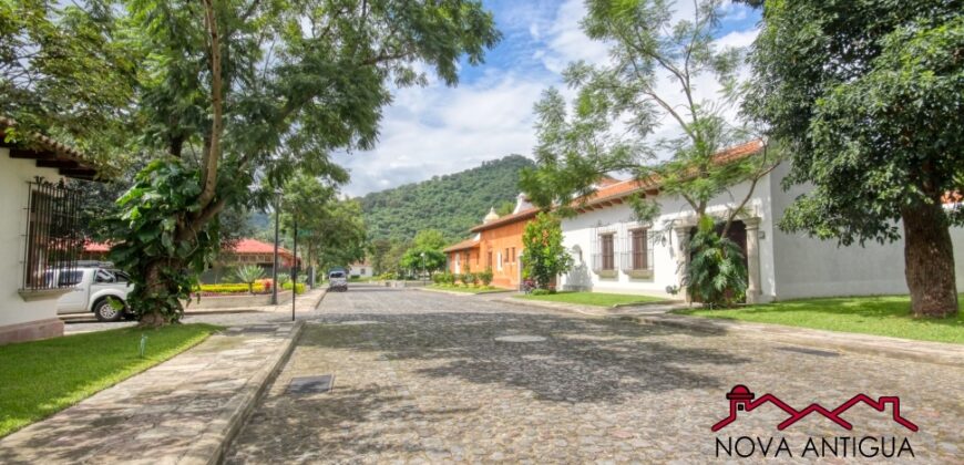 A4236 – Apartamento en residencial Jacarandas