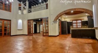 F489 – Casa en venta en residencial Bella Vista