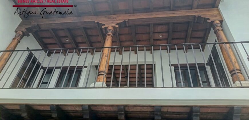 T49 – Casa en construccion dentro de condominio