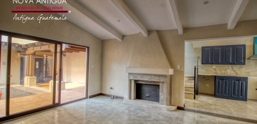 D72 – House Under Renovation in the Panorama Area
