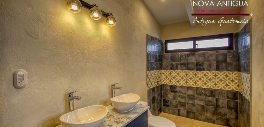 D72 – Casa en remodelacion en el area de Panorama