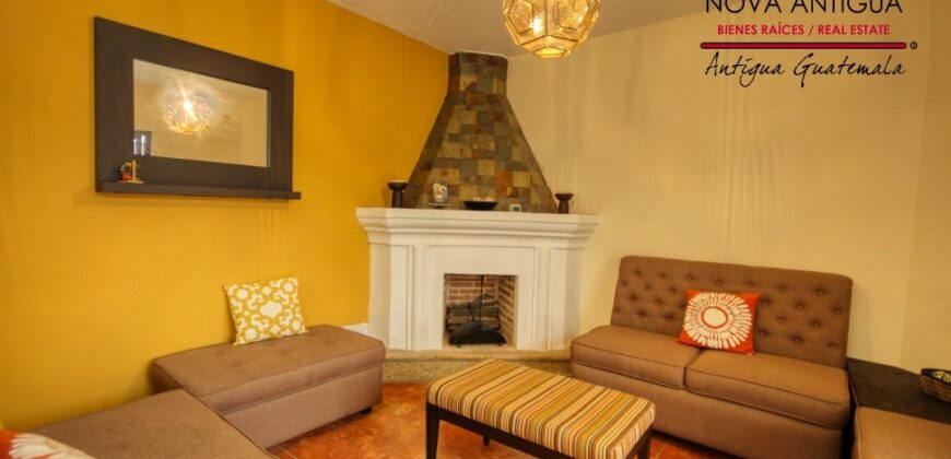 T109 – Cozy house in the Hacienda del Comendador residential area