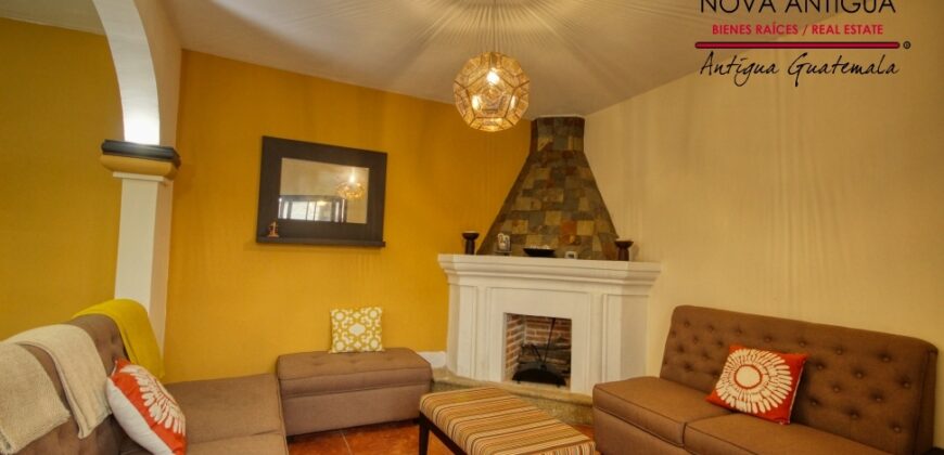 T109 – Cozy house in the Hacienda del Comendador residential area