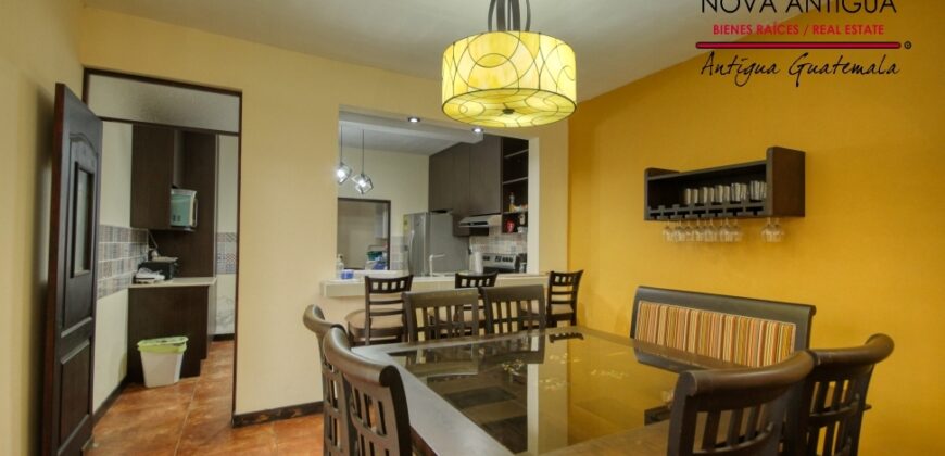 T109 – Cozy house in the Hacienda del Comendador residential area