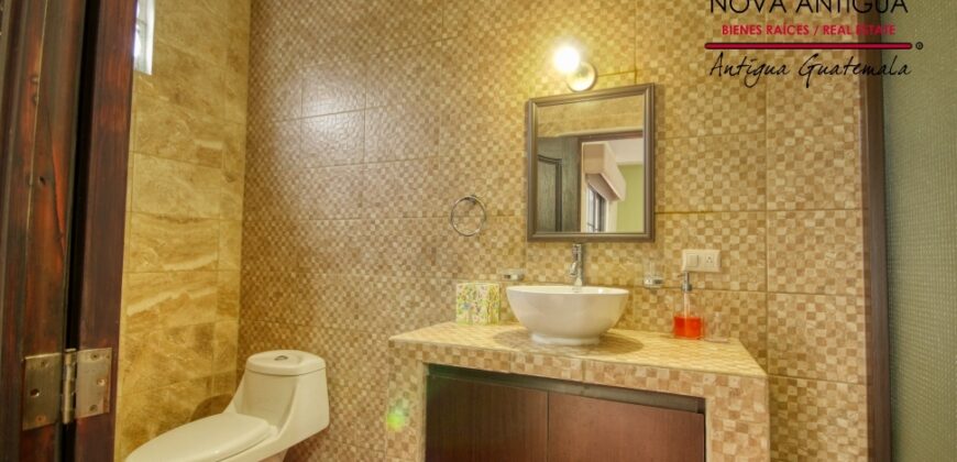 T109 – Acogedora casa en residencial Hacienda del Comendador