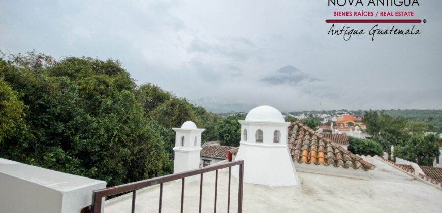 T109 – Acogedora casa en residencial Hacienda del Comendador