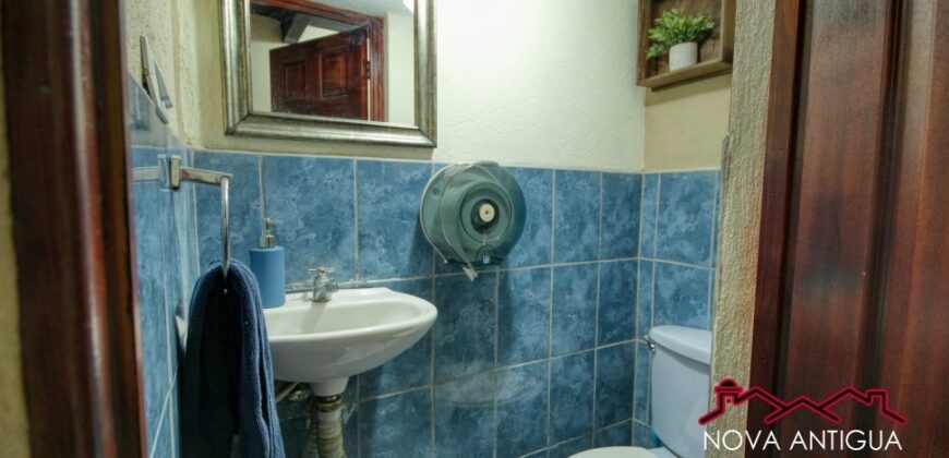 F364 – Casa fuera de condominio en el area de las Victorias, Jocotenango