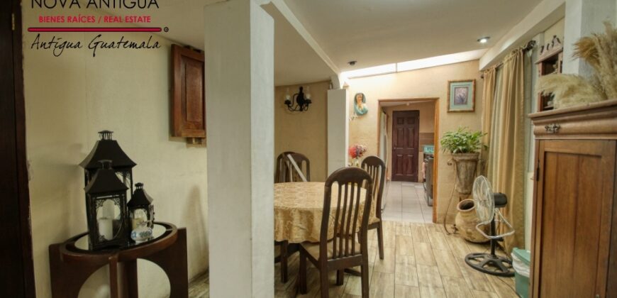 F364 – Casa fuera de condominio en el area de las Victorias, Jocotenango