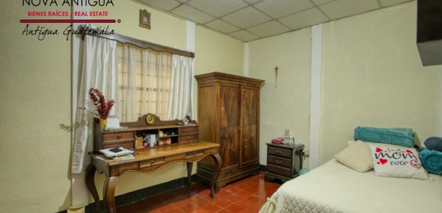 F364 – Casa fuera de condominio en el area de las Victorias, Jocotenango