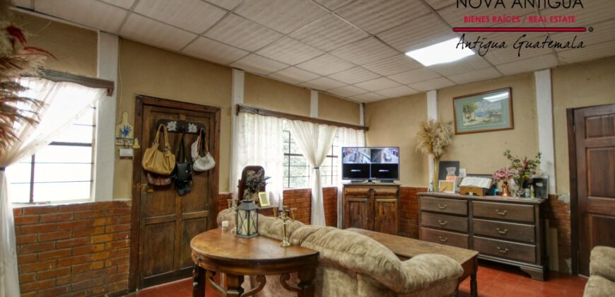 F364 – House in the area of Las Victorias, Jocotenango