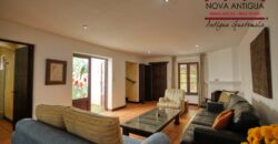 A4239 – Cozy Loft for Rent in Downtown Antigua