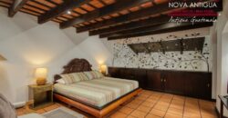 A4239 – Acogedor Loft en renta en el Centro de Antigua