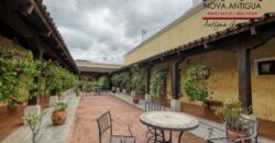 A4239 – Acogedor Loft en renta en el Centro de Antigua