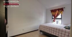 J139 – Casa amueblada de dos niveles en renta en el area de Ciudad Vieja