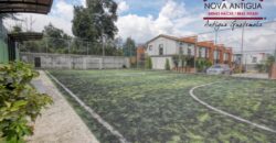 J139 – Casa amueblada de dos niveles en renta en el area de Ciudad Vieja