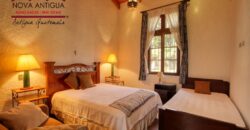 A4240 – Short-term rental in the center of Antigua Guatemala