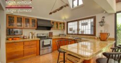 A4240 – Short-term rental in the center of Antigua Guatemala