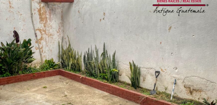 F365 – Casa fuera de residencial en el area de las Victorias Jocotenango