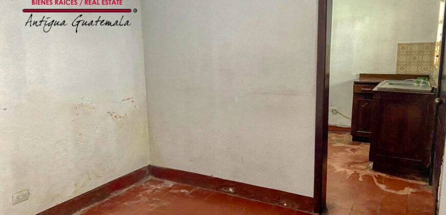 F365 – Casa fuera de residencial en el area de las Victorias Jocotenango