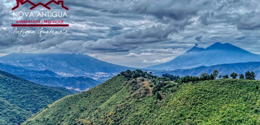 EH221 – Land in the El Hato area