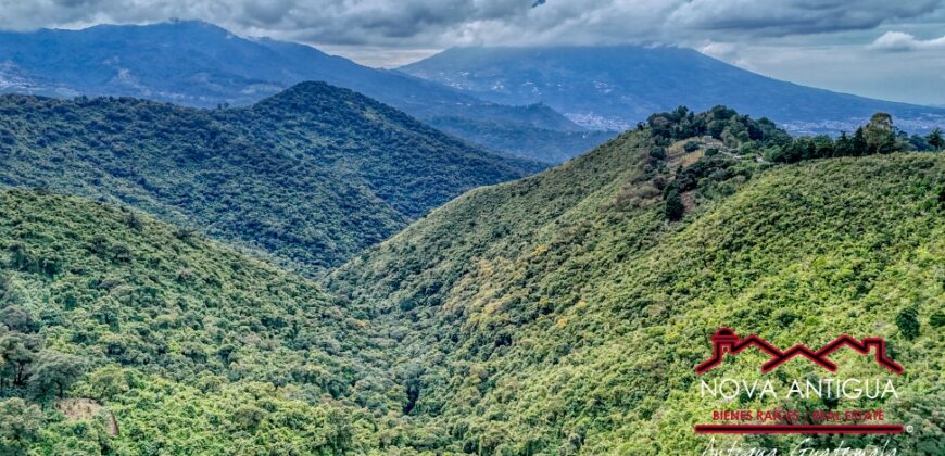 EH221 – Land in the El Hato area
