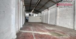 A4241 – Bodega amplia en calle transitada, ideal para negocio o almacenaje