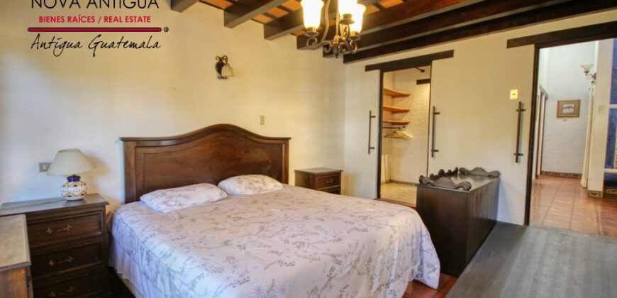 H113 – Cozy house in San Pedro el Alto